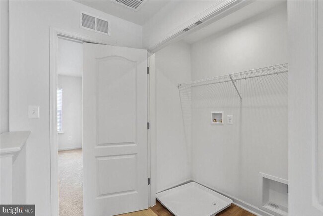 Building Photo - 21 Stafford Pl