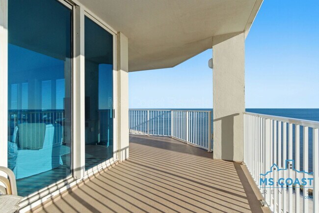 Building Photo - 2668 Beach Blvd