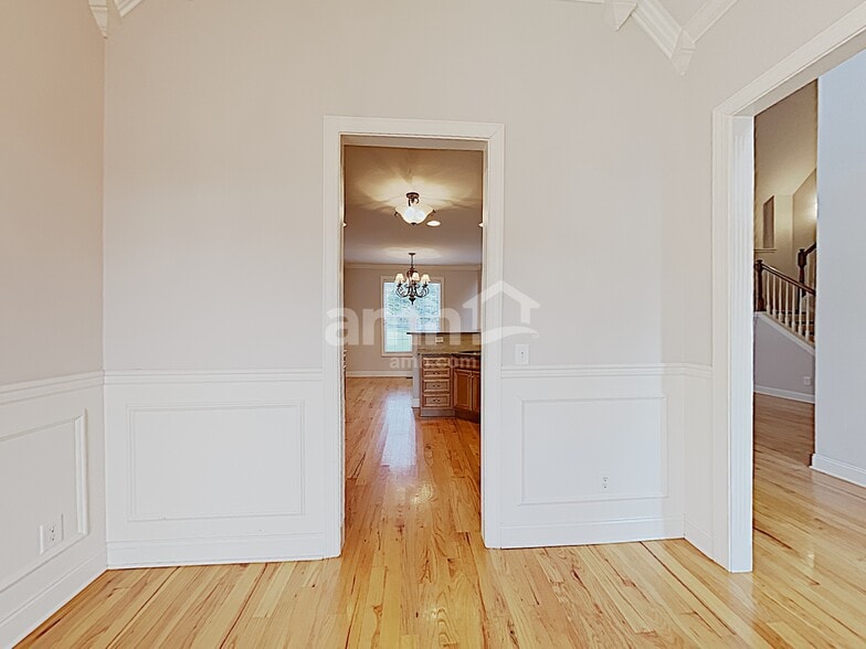 Building Photo - 4004 Crest Ridge Cv