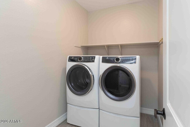 Building Photo - 14341 W Smoketree Dr