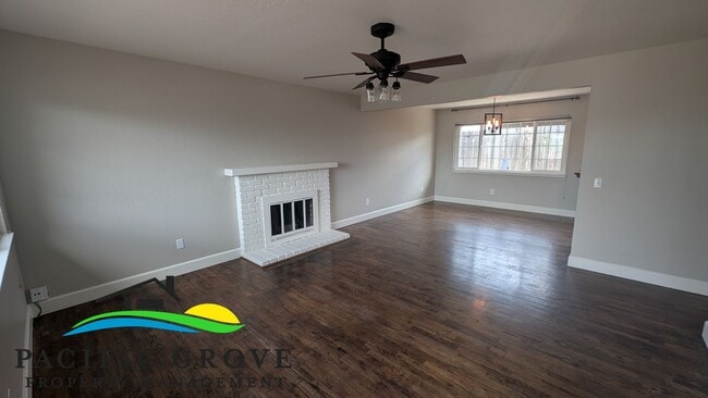 Building Photo - Updated Three Bedroom