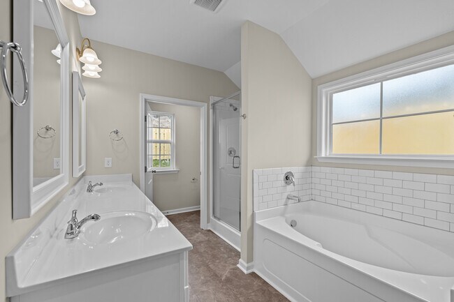 Building Photo - 3013 Brems Dr