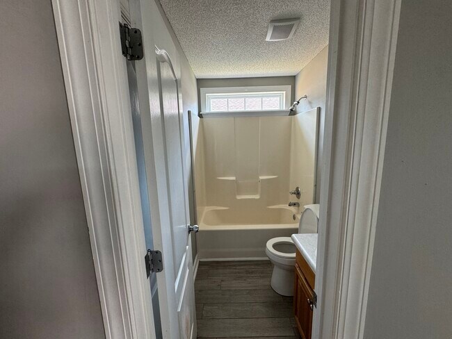 Building Photo - Wilmington Place Home
