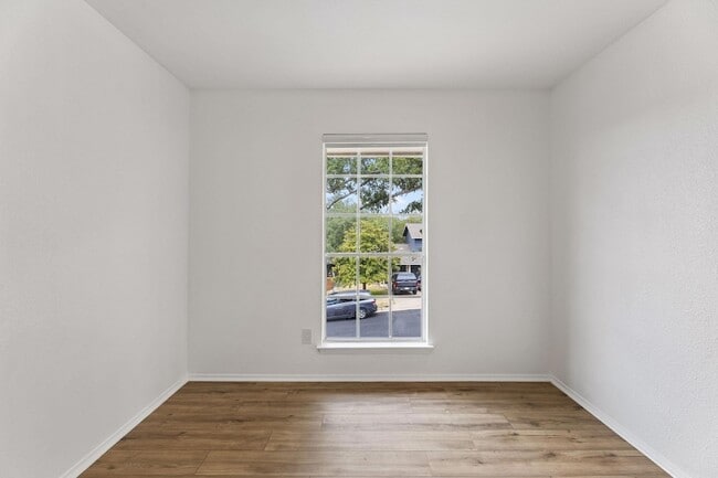 Building Photo - 4303 Rimdale Dr