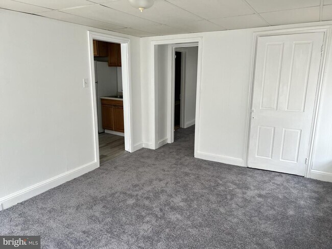 Building Photo - 3587 Indian Queen Ln