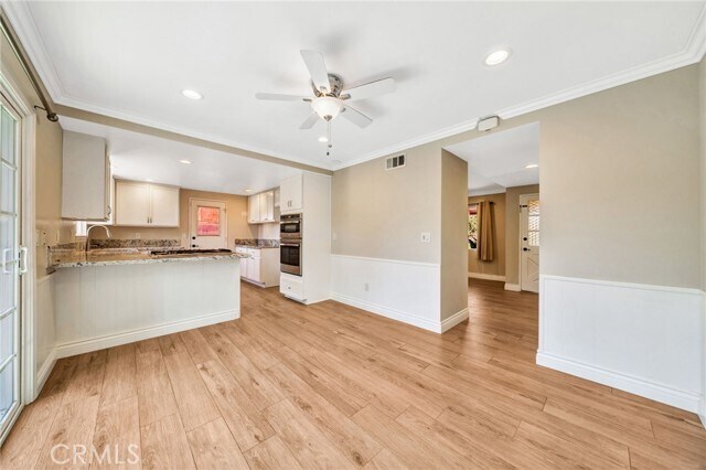 Building Photo - 5851 Pinon Dr