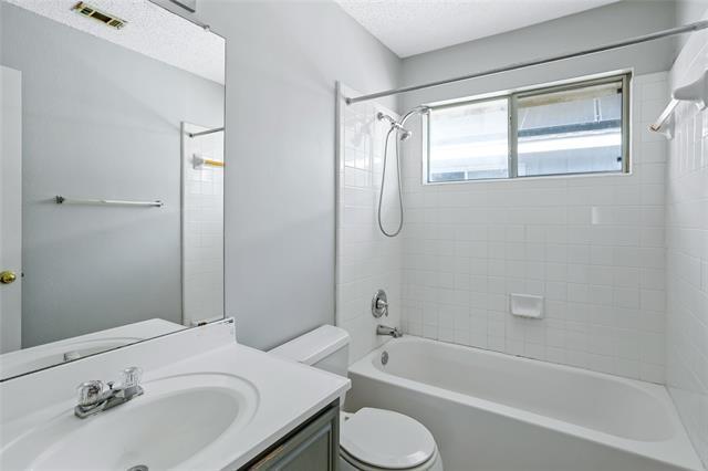 Building Photo - 1112 Canoe Ln