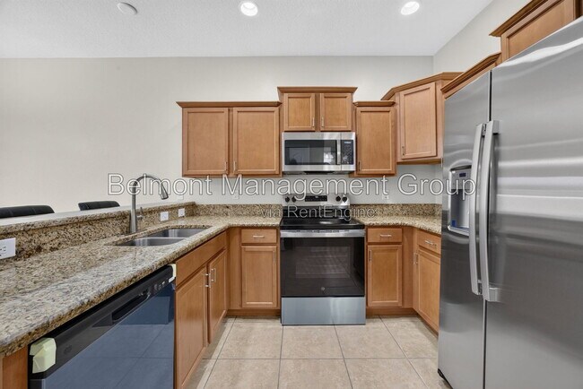 Building Photo - 10709 Savannah Landing Cir