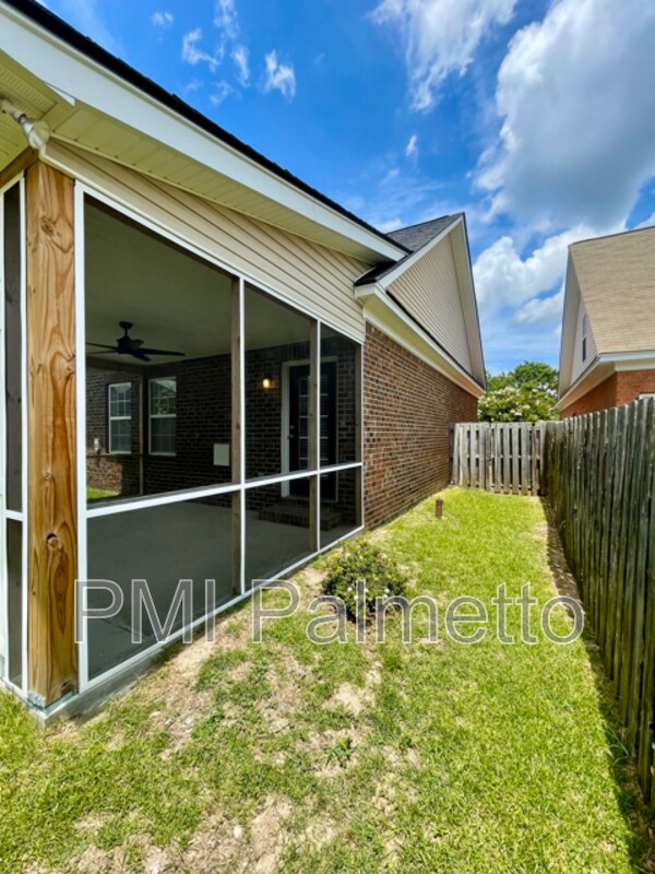 Building Photo - 125 Wild Spring Rd