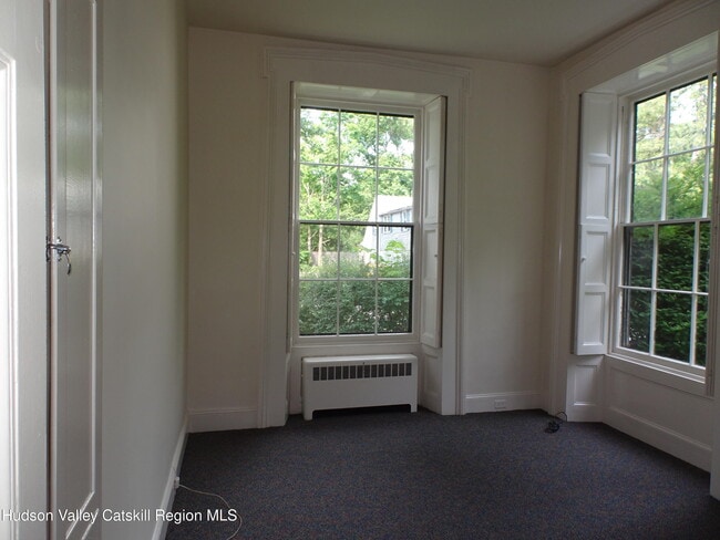 Building Photo - 549 NY-23B