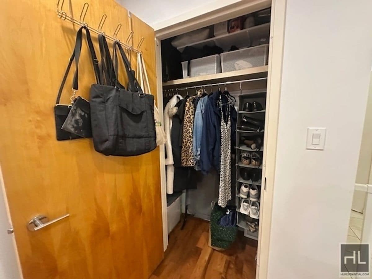 Building Photo - Luxury 1 Bedroom Duplex with Private Outdo...
