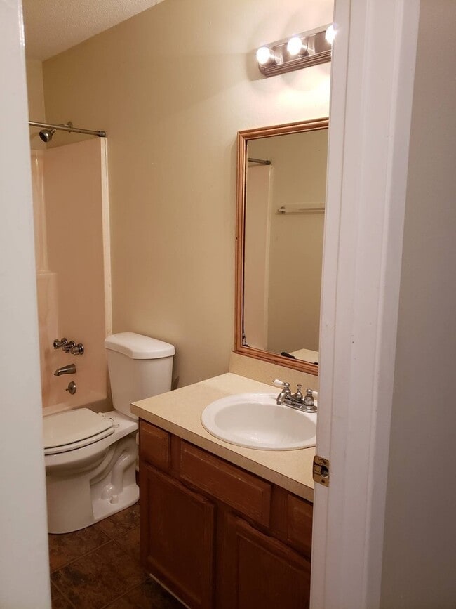 Building Photo - 3-Bedroom Home in Ocean Springs
