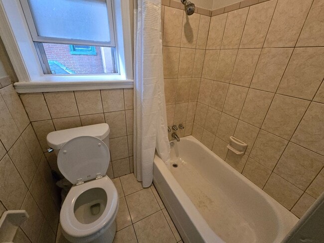 Building Photo - 4915 N 13th St