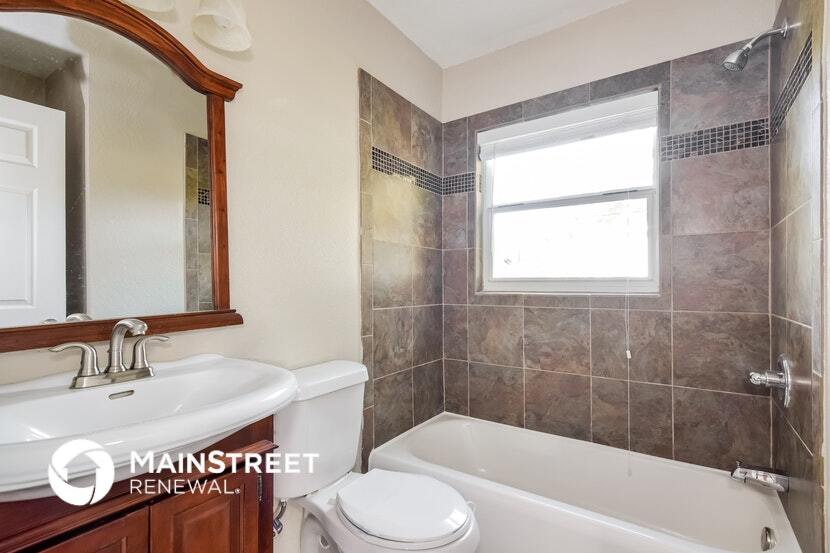 Building Photo - 2184 Colonial Ave