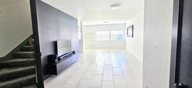 Building Photo - 7634 Chalk Hill
