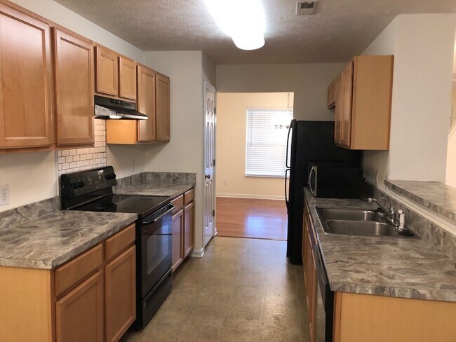Building Photo - Mt. Juliet Rental – 3 Bedrooms, 2.5 Baths,...