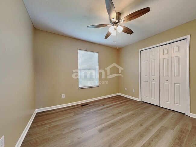 Building Photo - 2233 Cartmill Dr