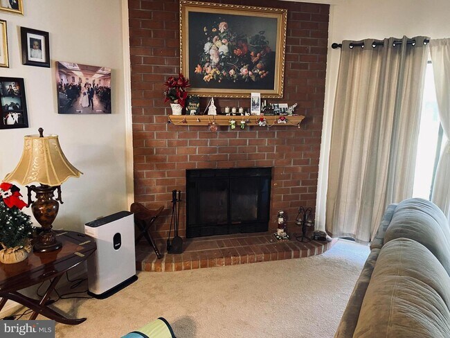 Building Photo - 58 Drewes Ct