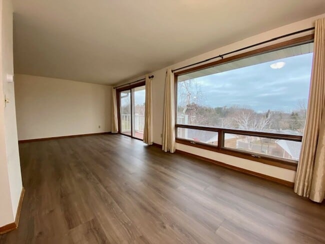 Building Photo - 3037 Humboldt Rd