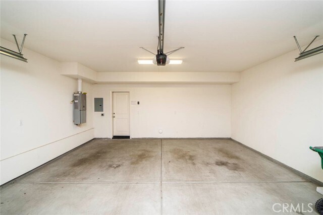 Building Photo - 33 Bromeliad