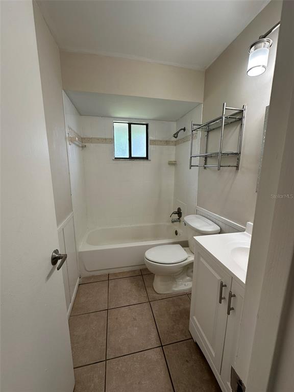 Building Photo - 804 Van Ness Cir