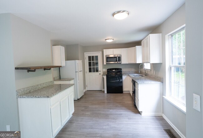 Building Photo - 3043 Saddle Creek Dr