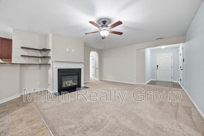 Building Photo - 111 Angel Oak Dr