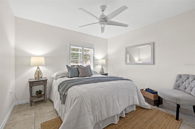 Building Photo - 3555 Belle Vista Dr E