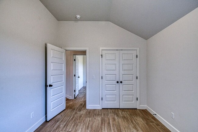 Building Photo - 3812 SE 80th St