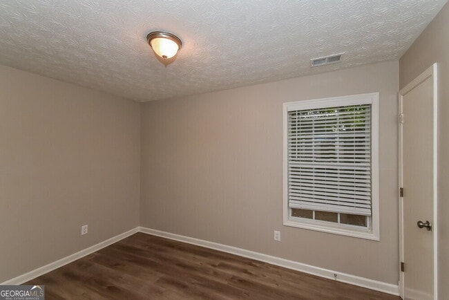 Building Photo - 2429 Chauncey Ln
