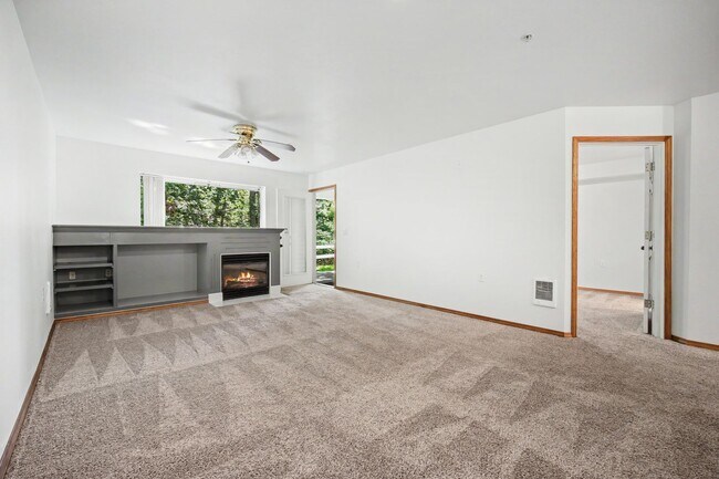 Building Photo - 11501 7th Ave W