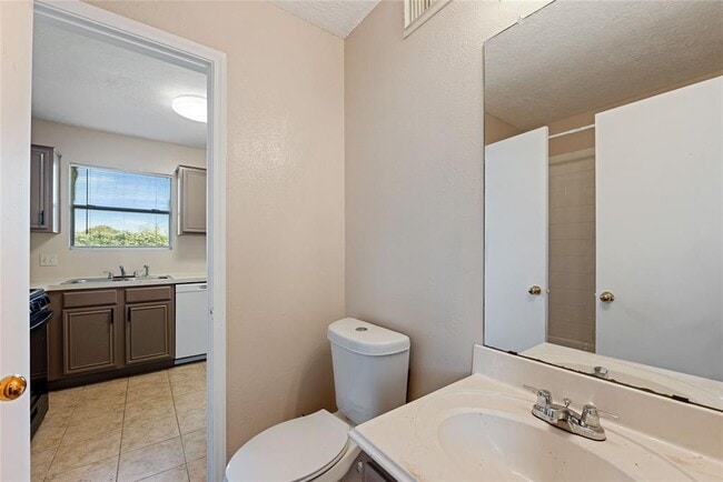 Building Photo - 8914 Pecan Pl Dr