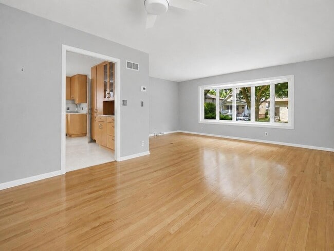 Building Photo - 4536 N Larkin St