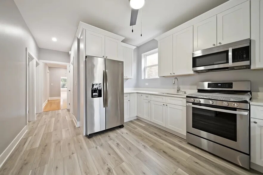 Building Photo - 4825 W George St