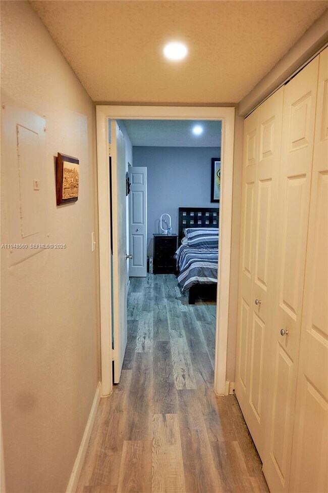 Building Photo - 7610 Westwood Dr