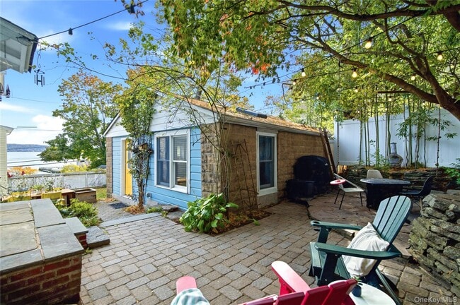 Building Photo - 33 Lydecker St