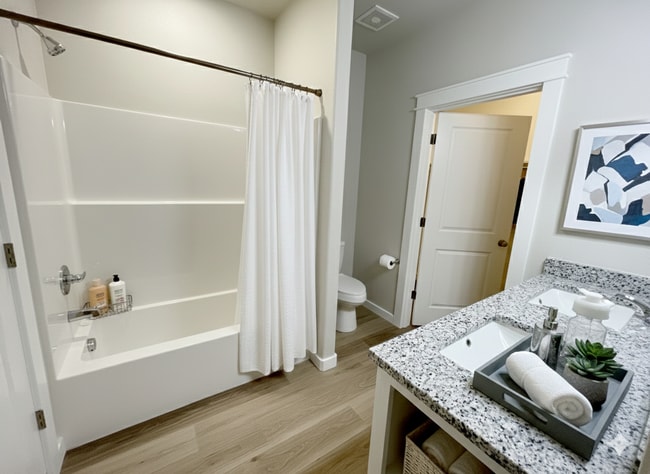 Building Photo - Stunning new build located in the vibrant city of Durant, OK