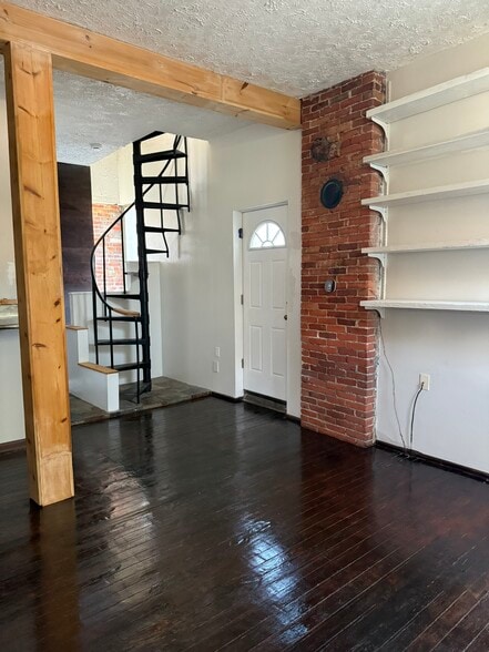 Building Photo - 2071 Fulton Rd