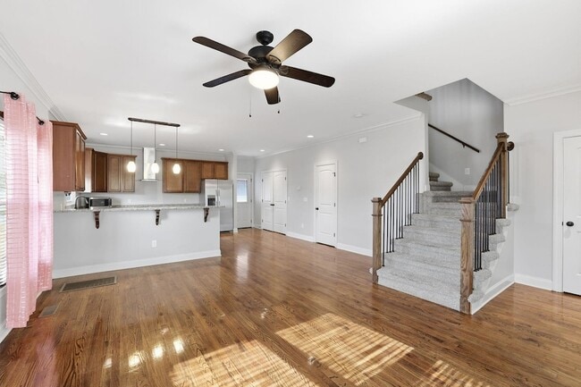 Building Photo - 1089 Park Ave