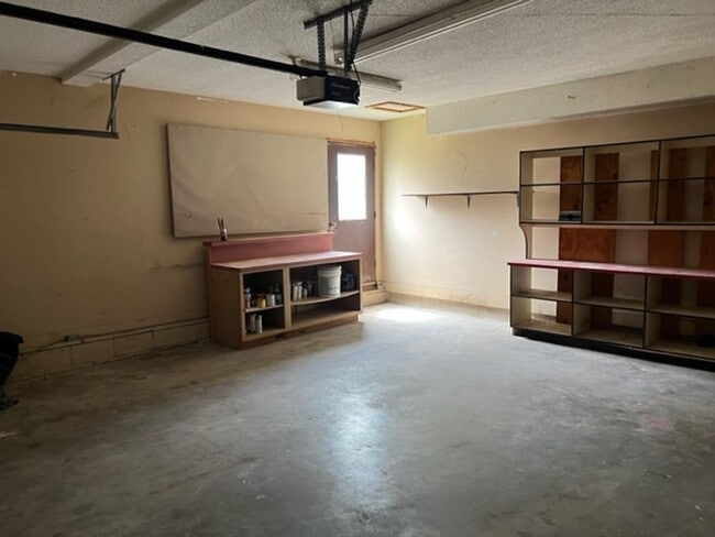 Building Photo - Four Bedroom Home on Over Half an Acre in Vandergriff School District