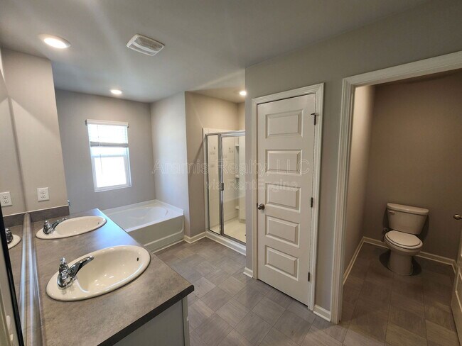 Building Photo - 3774 River Rock Rd