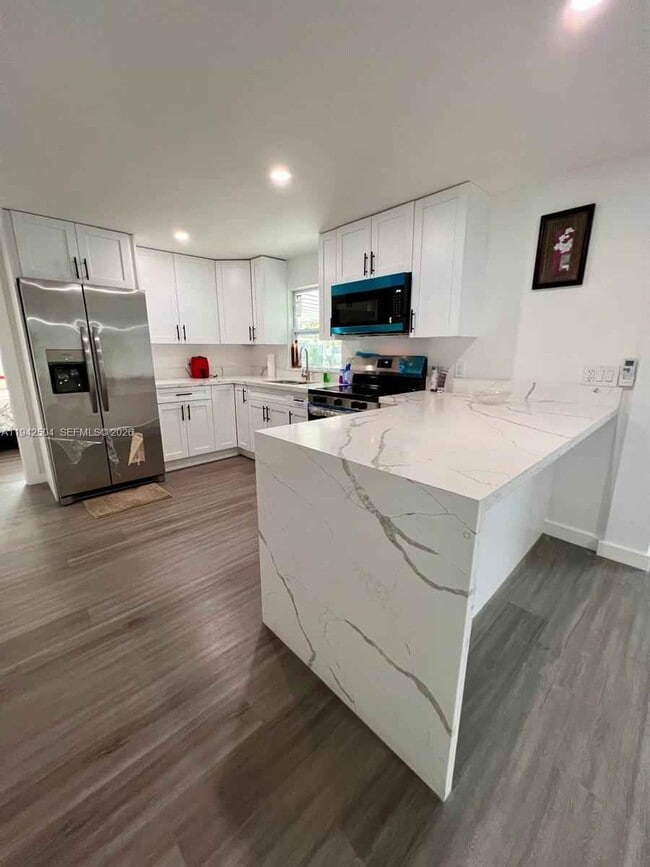 Building Photo - 2901 SW 58th St