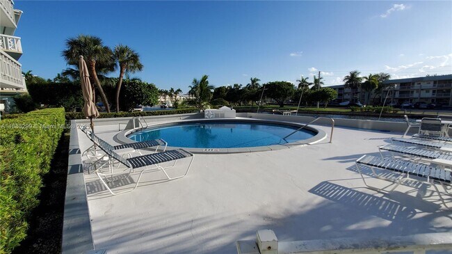 Building Photo - 467 Golden Isles Dr