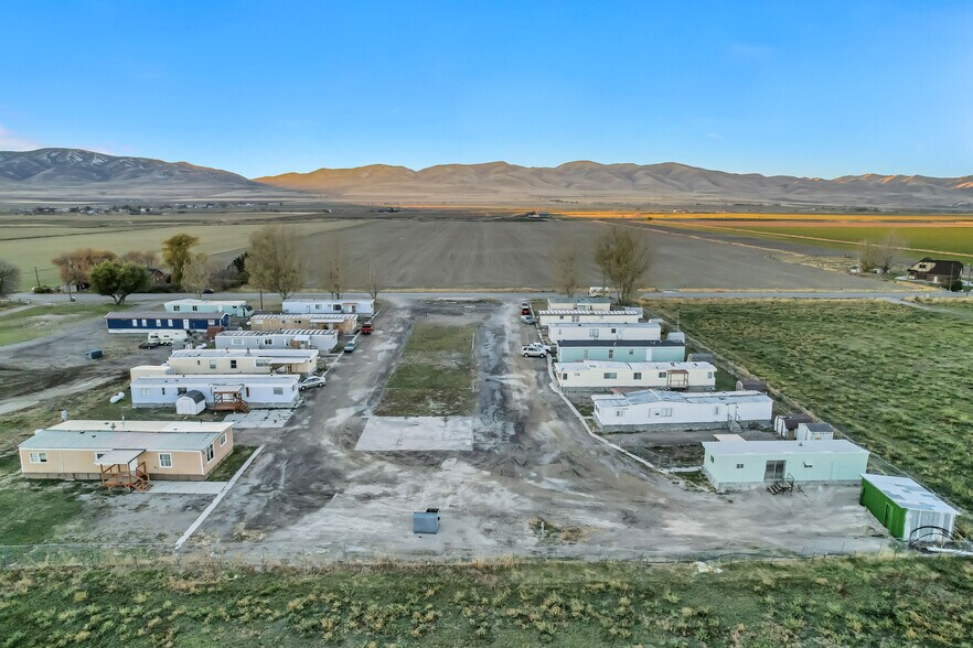 Building Photo - 18120 N 4400 W