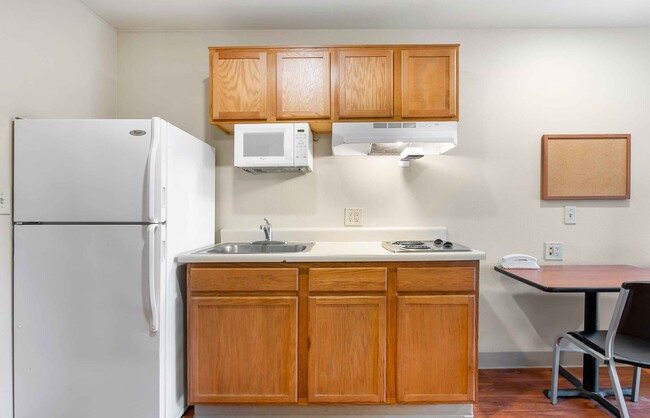 Building Photo - Furnished Studio-Indianapolis - Plainfield