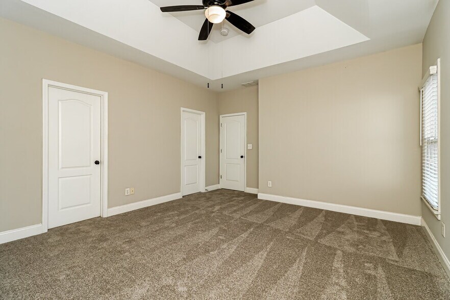 Building Photo - 49 Celtic Ct