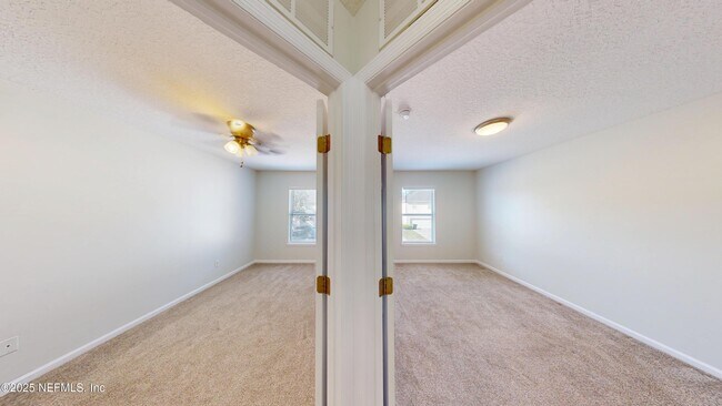 Building Photo - 448 Sherwood Oaks Dr