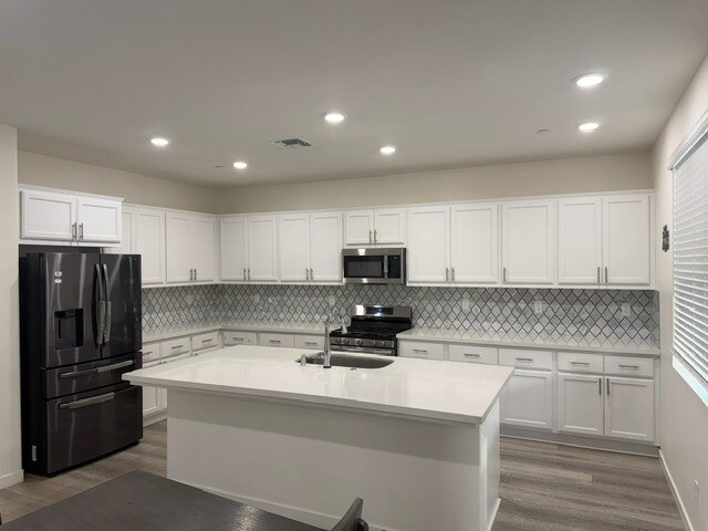Building Photo - Gorgeous Lathrop 4 Bedroom 3 Bathroom plus a loft area home