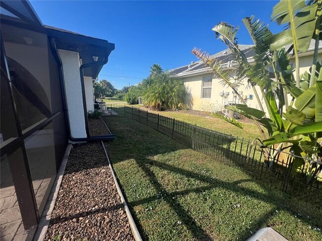 Building Photo - 470 Strasburg Dr