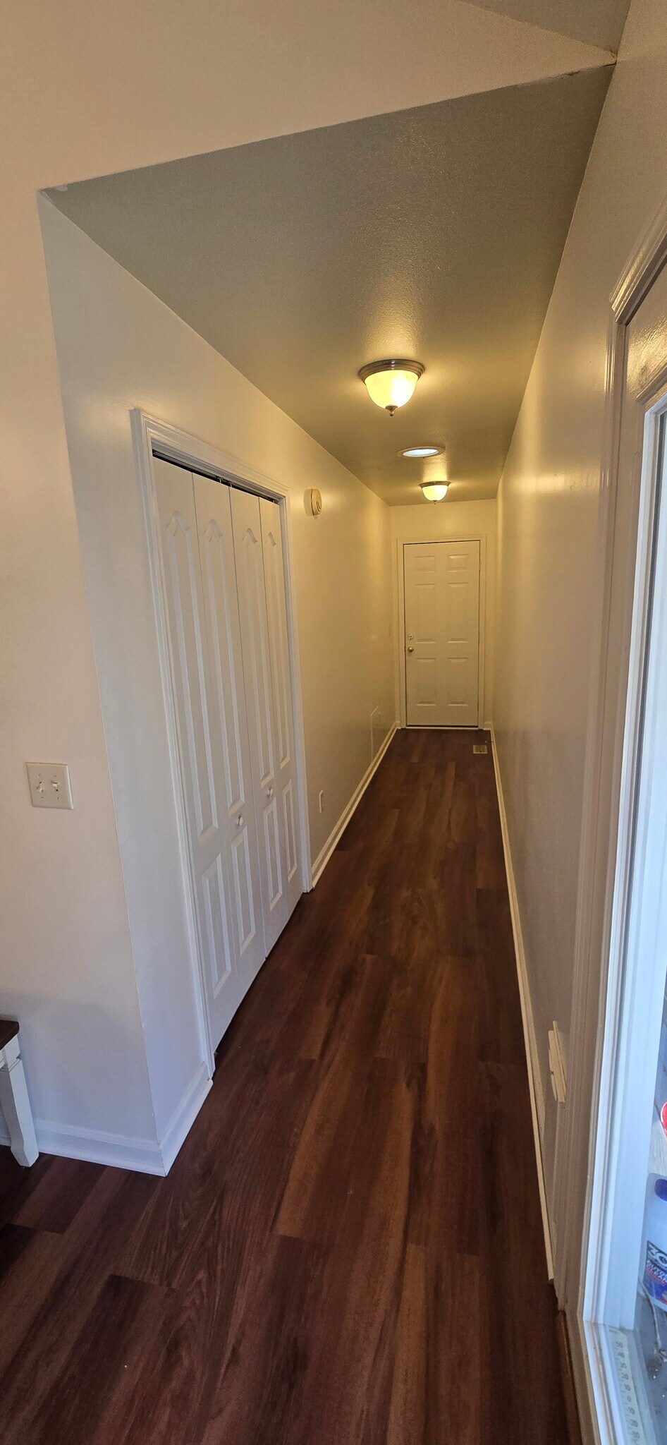 Hallway (Washing and Drying) - 1145 Ashley Ln